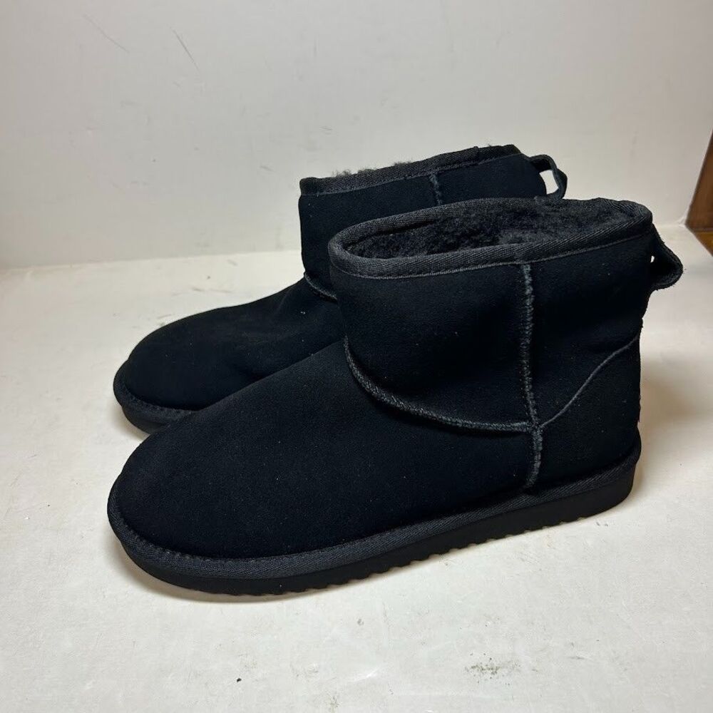 UGG Womens 7 M Black Lined Mini Ankle Booties DISPLAY RE2